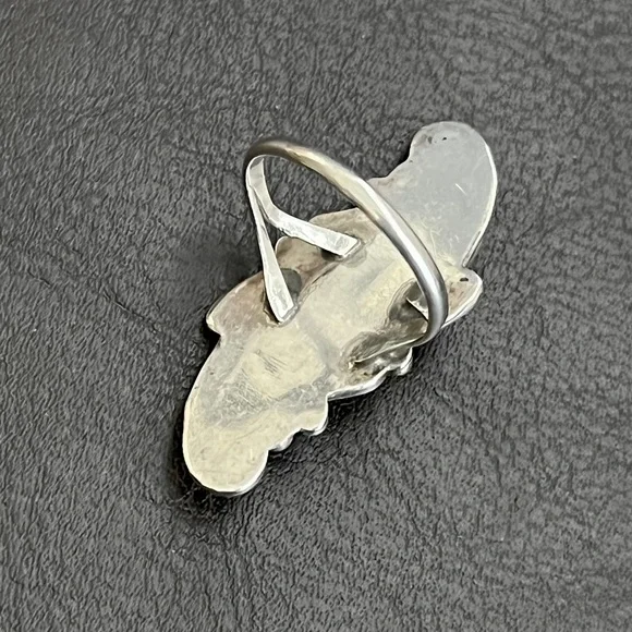Vintage Native American sterling silver and black onyx statement ring - Picture 9 of 9